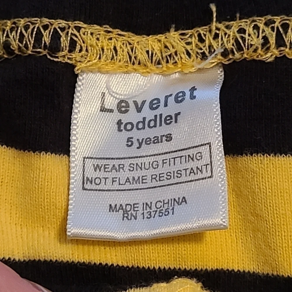𝅺leveret Girl's Bumble Bee Striped Pajama Set, size 5T